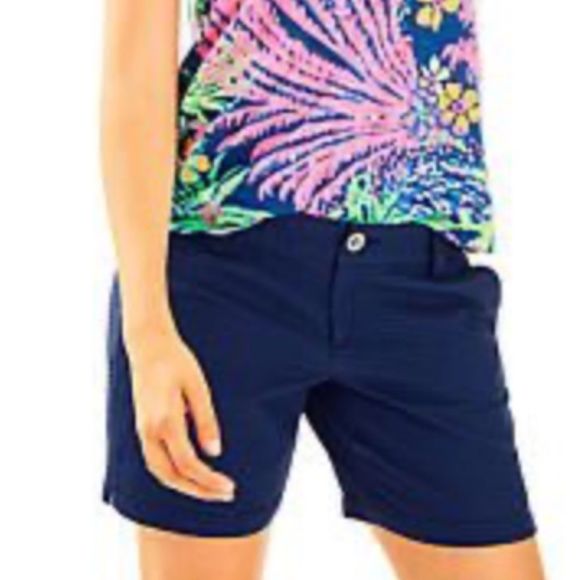 Lilly Pulitzer Pants - Lilly Pulitzer The Jayne Navy Shorts 7 Inch Inseam Sz 4